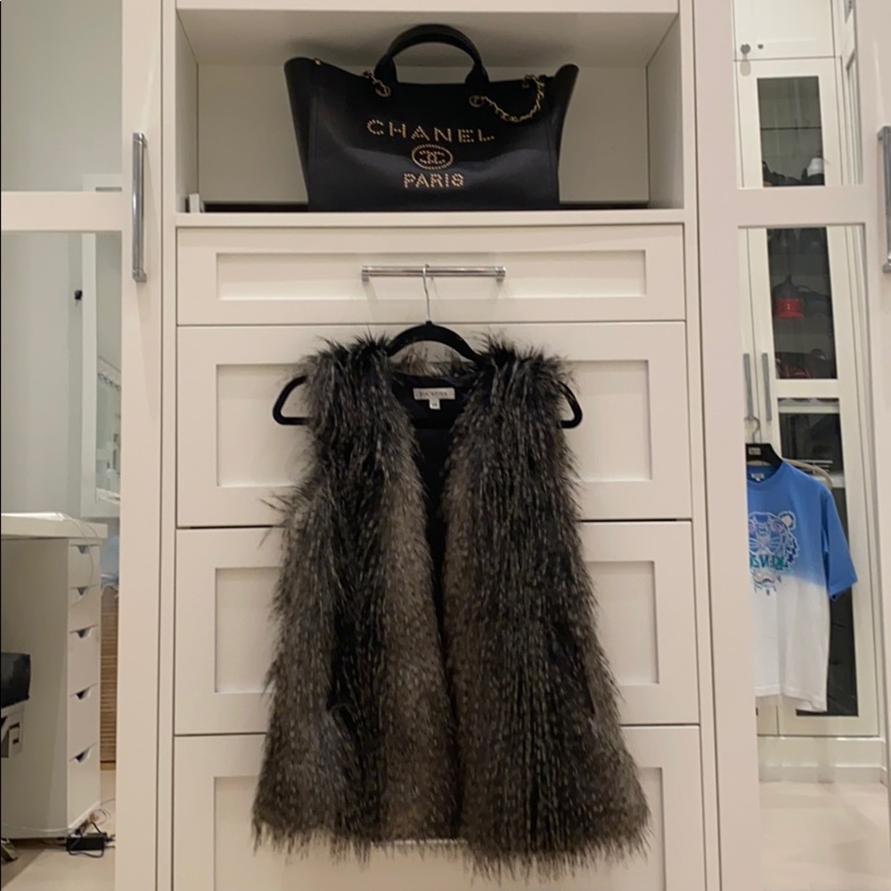 Via Spiga Gilet